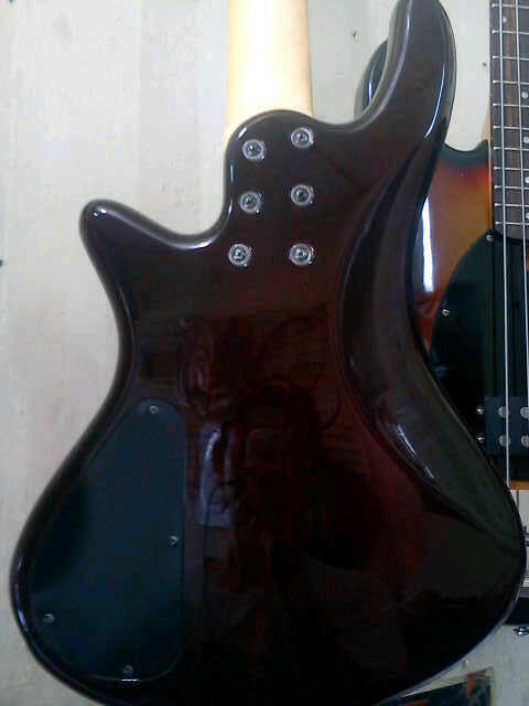 Jualan Bass Schecter stiletto extreme 5 dan Schecter Duluxe 5