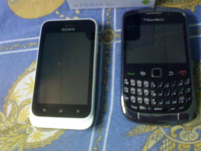 jual Sony Xperia till + blackberry 9330