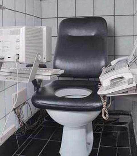 Galeri Toilet terlucu terbaik terkocak dan termahal.