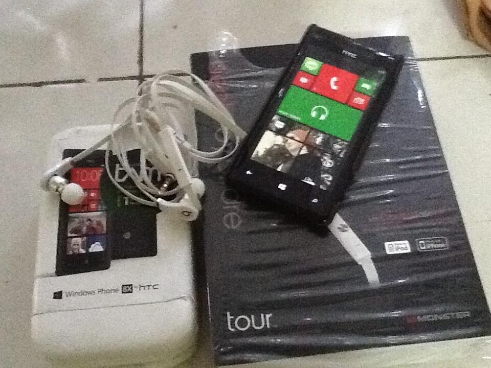 HTC 8X win 8 best audio dan display - black lengkap garansi resmi dan murah