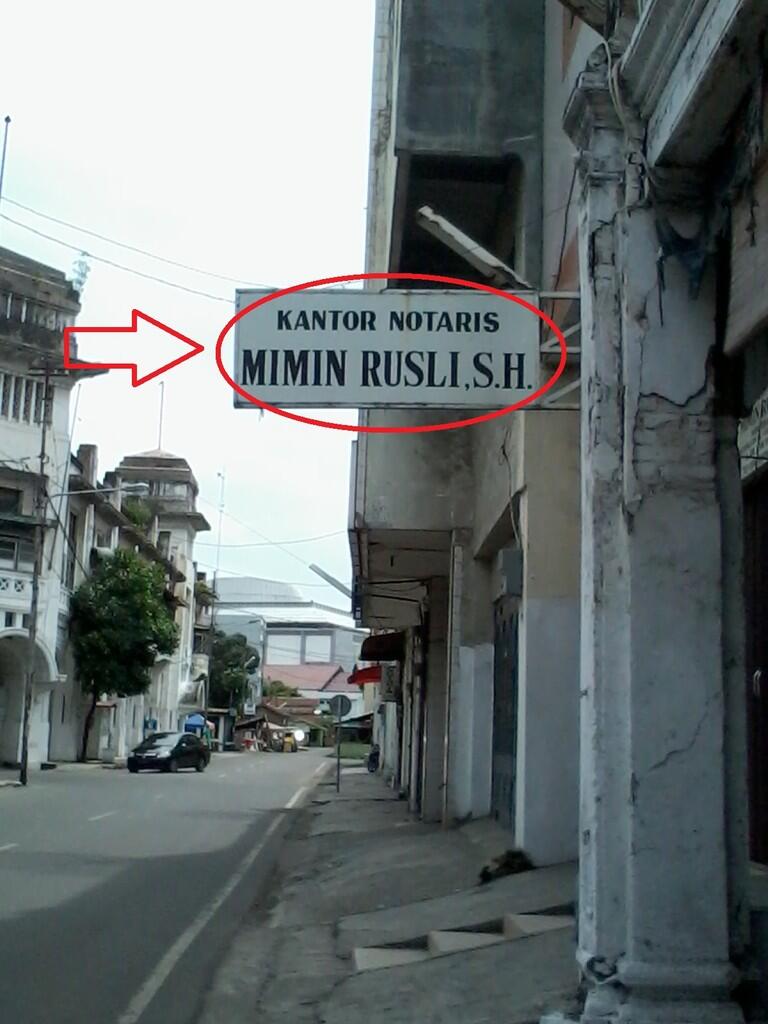 mimin punya kantor notaris gan.. :D