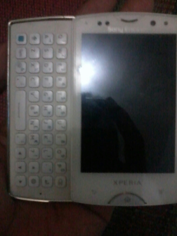 xperia mini pro apa ada nya