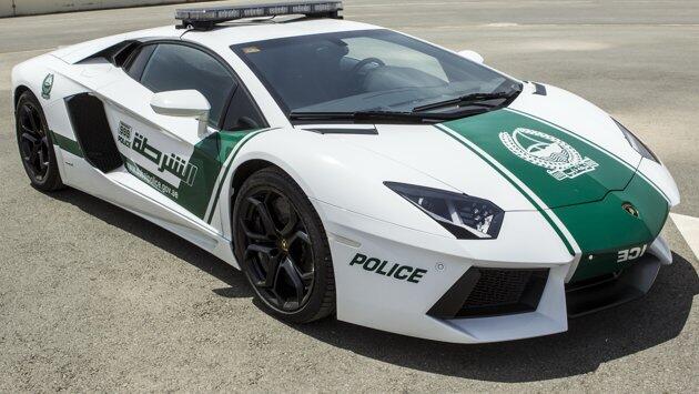 ==> Police's LAMBORGHINI Patrol Car <== .... (Saat ini hanya ada di Dubai Gan... )