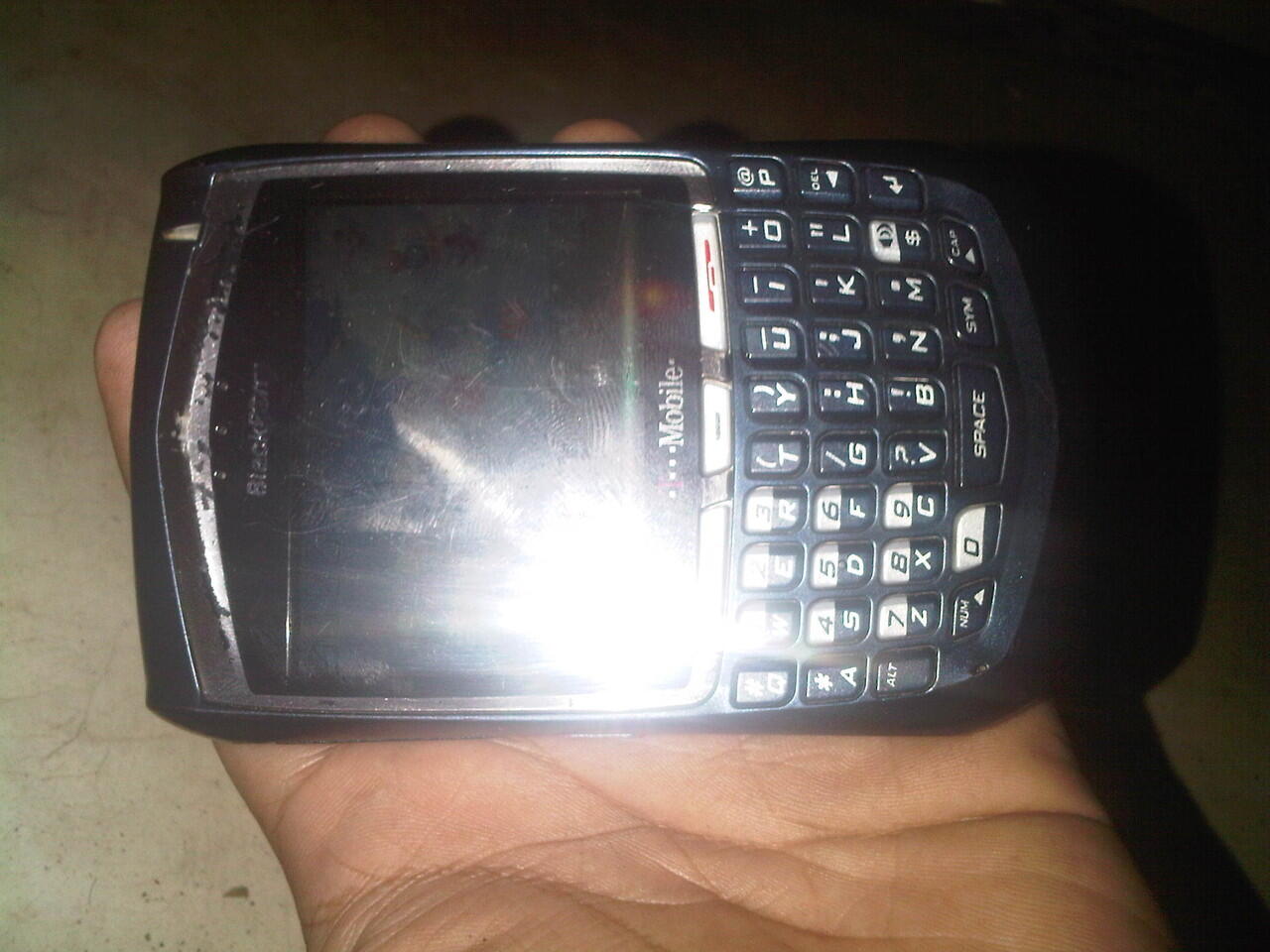 blackberry javelin 8900, bb badak 8700g ,nokia flip 6101 jogja/yogyakarta