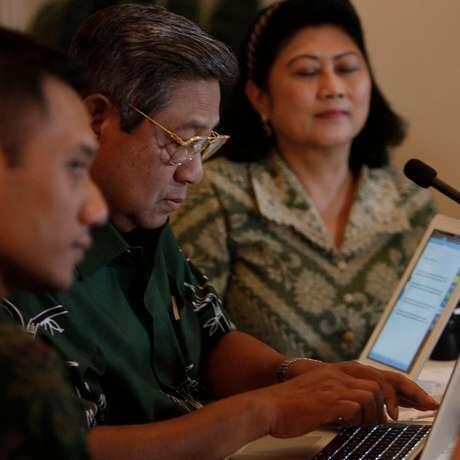 SBY-JK Mesra Saling Bertegur di Twitter