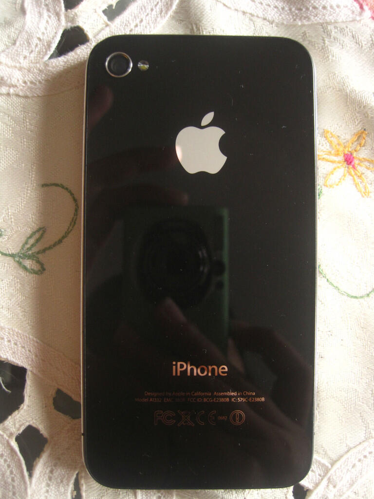 iPhone 4G 16gb black.
