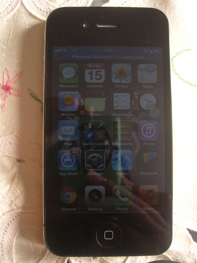 iPhone 4G 16gb black.