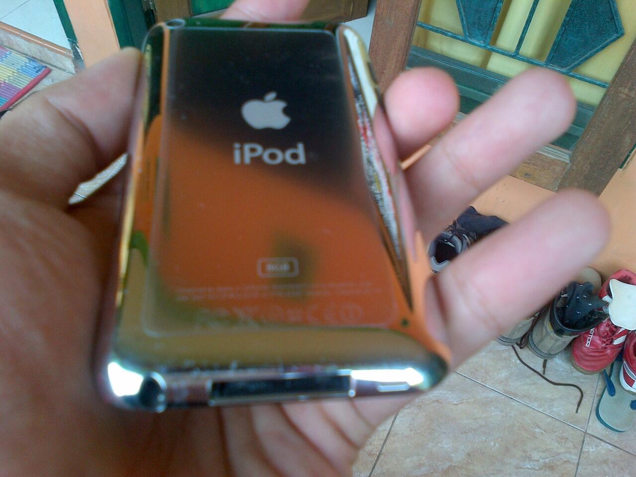 WTS IPOD TOUCH 4 GENE 8Gb BLACK muluusss Fullset