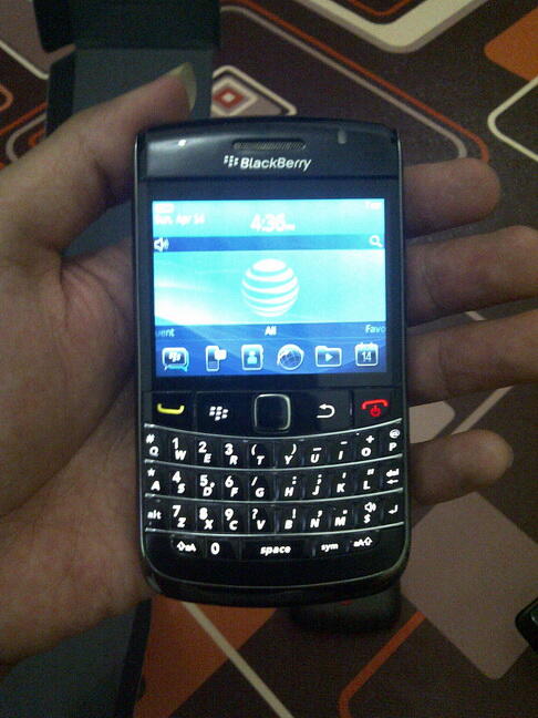 Blackberry 9700 aka Onix 1 hitam mulus fullset bonus capdase