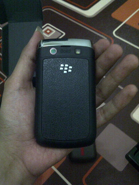 Blackberry 9700 aka Onix 1 hitam mulus fullset bonus capdase