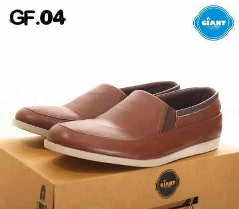 Terjual SEPATU  CASUAL  NAN GAUL MODIS MENARIK BUATAN 