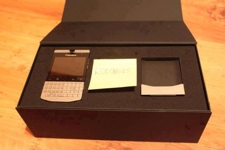 BLACKBERRY PORSCHE P'9981