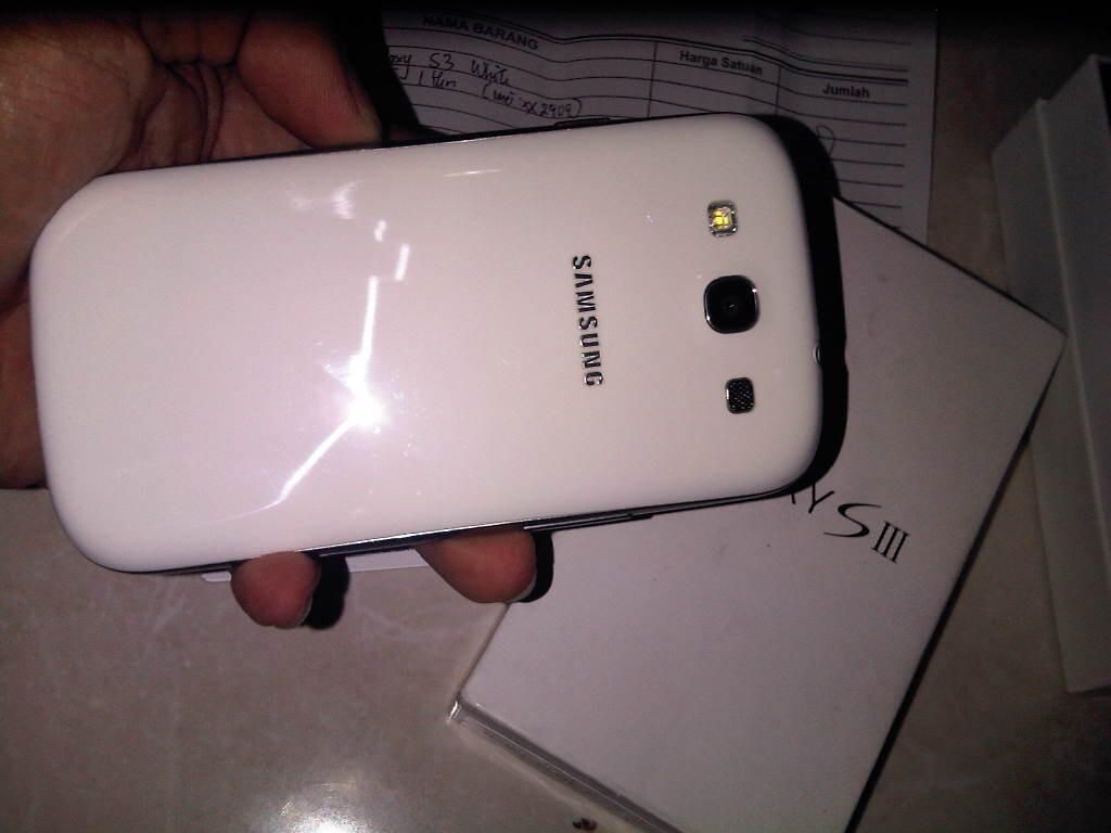 WTS samsung galaxy S3 aka i9300 baru 2 bulan pakai