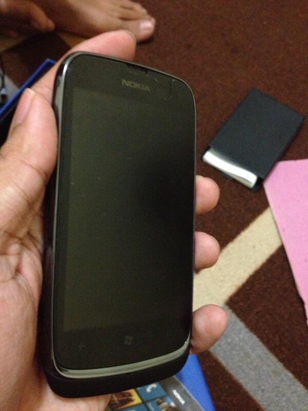 Nokia Lumnia 610 Black GARANSI PANJANG!!! MALANG