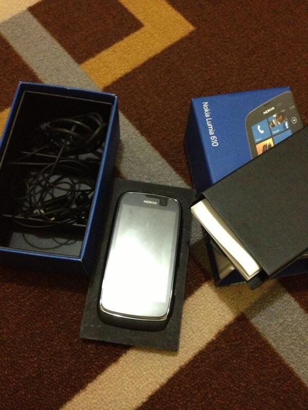 Nokia Lumnia 610 Black GARANSI PANJANG!!! MALANG