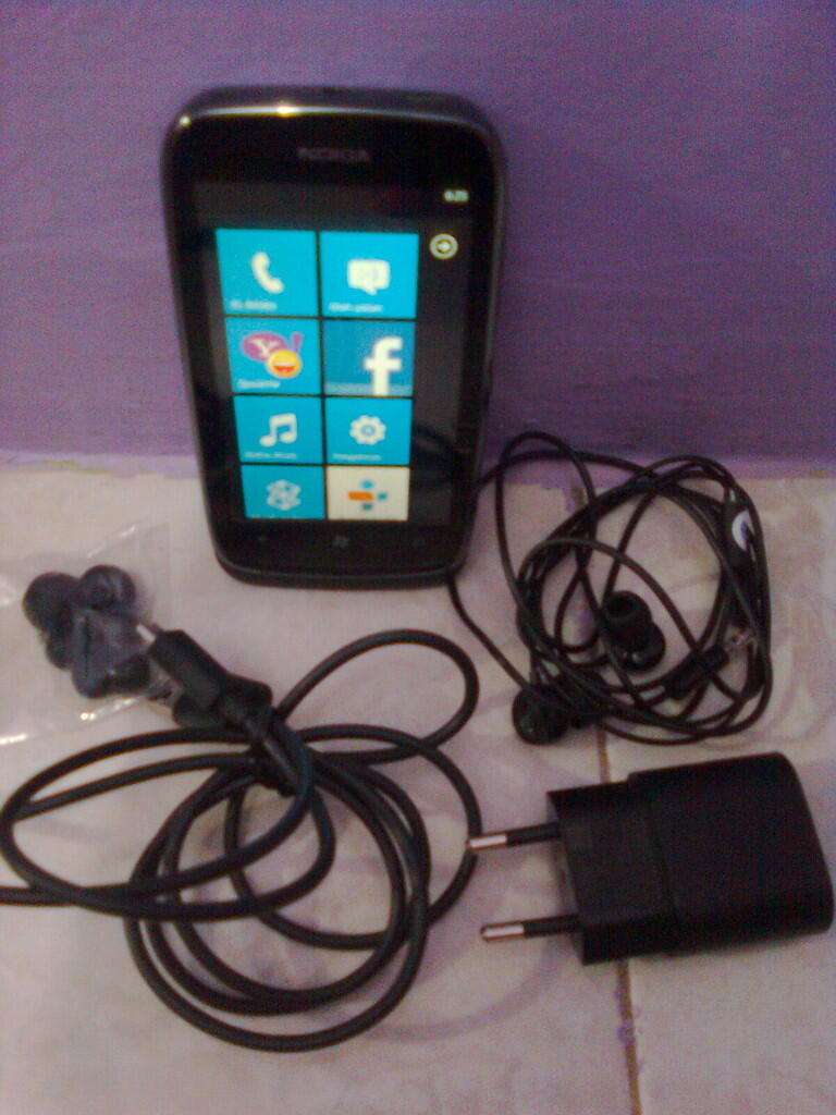 HP Lumia 610