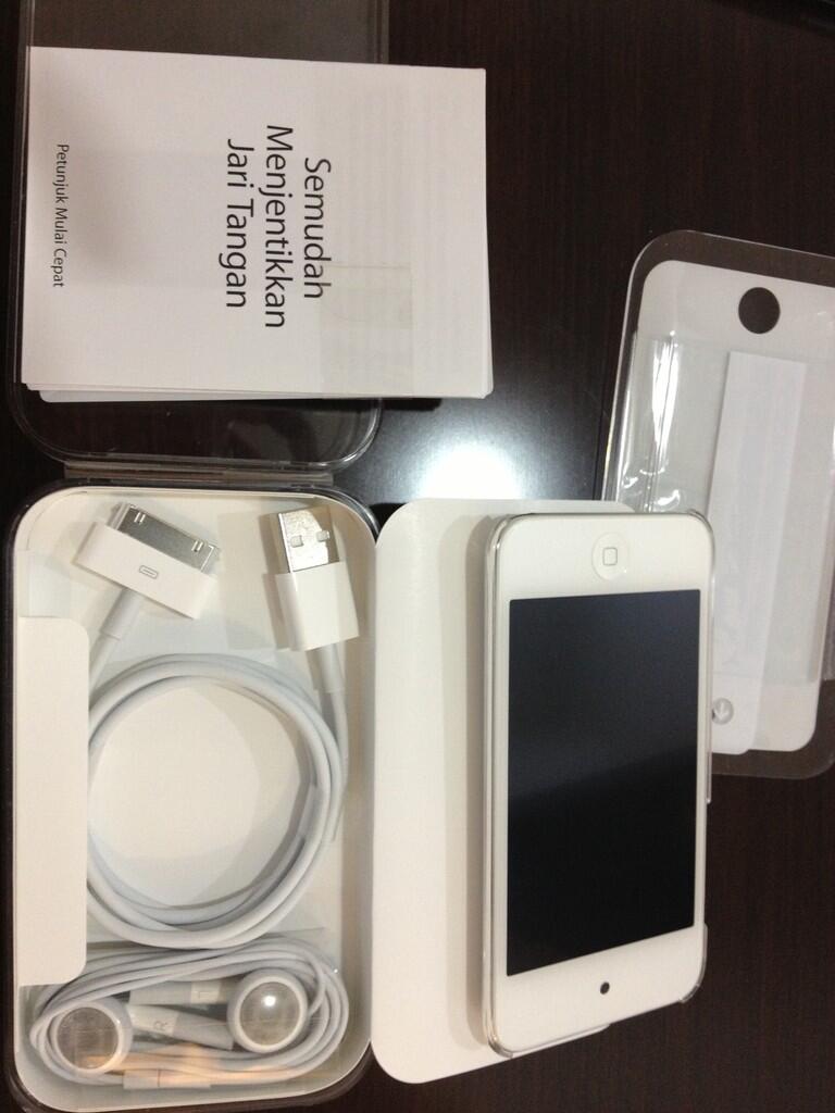 Ipod touch white 8gb beli 18may 2012