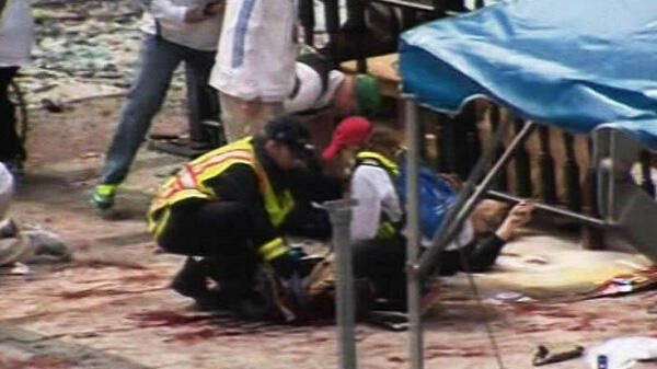 boston marathon explosions (foto dan korban)