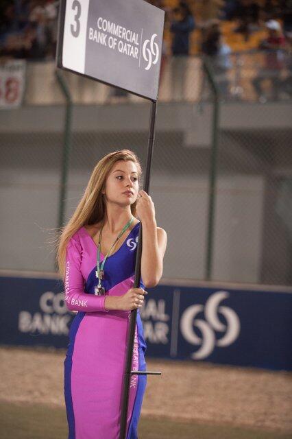Umbrella Girls di Qatar yang "Hot"