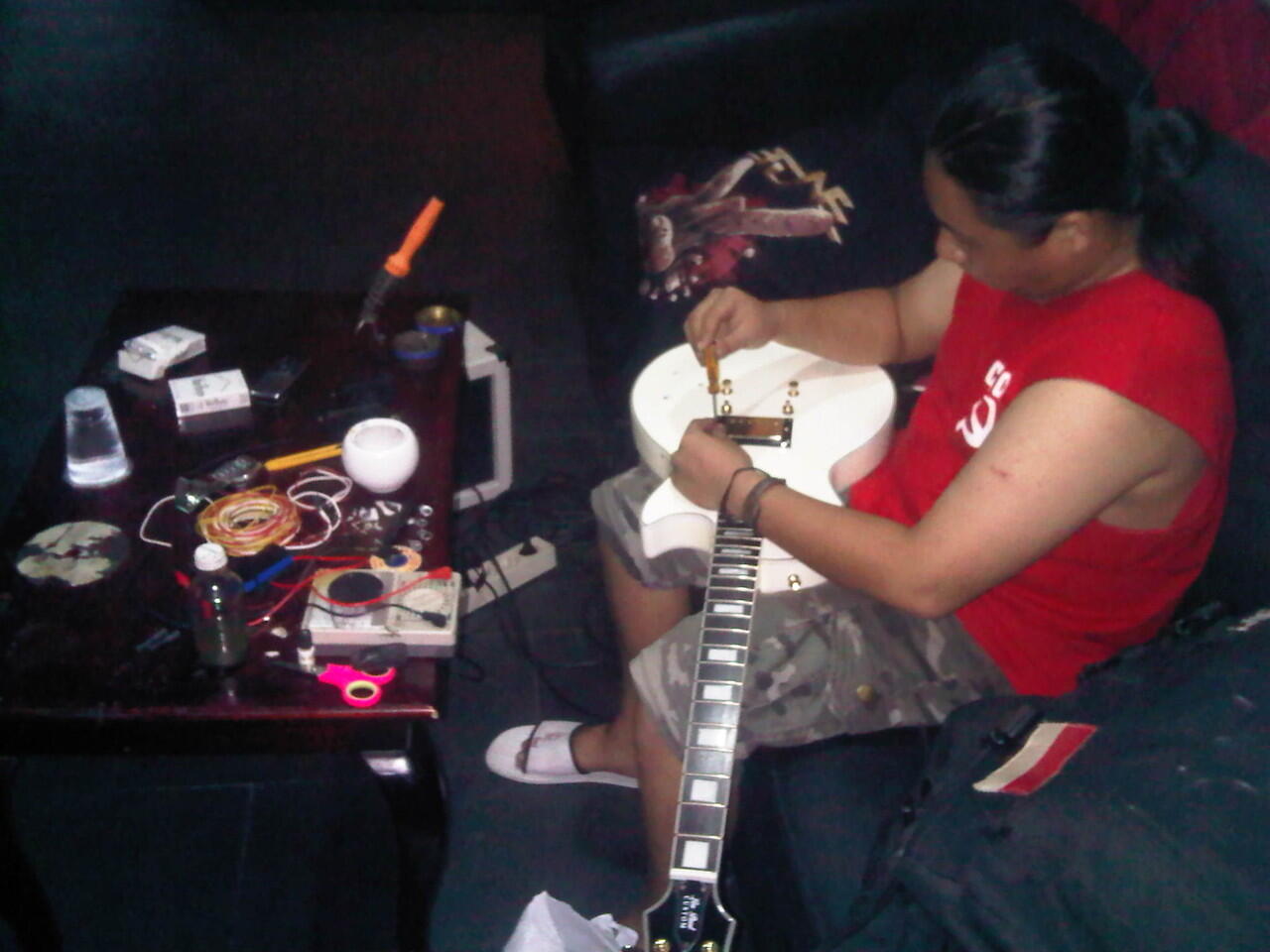 Terima Jasa : Service & Tune Up - Alat Musik ,, Guitar ,, Bass ,, Instrument DLL