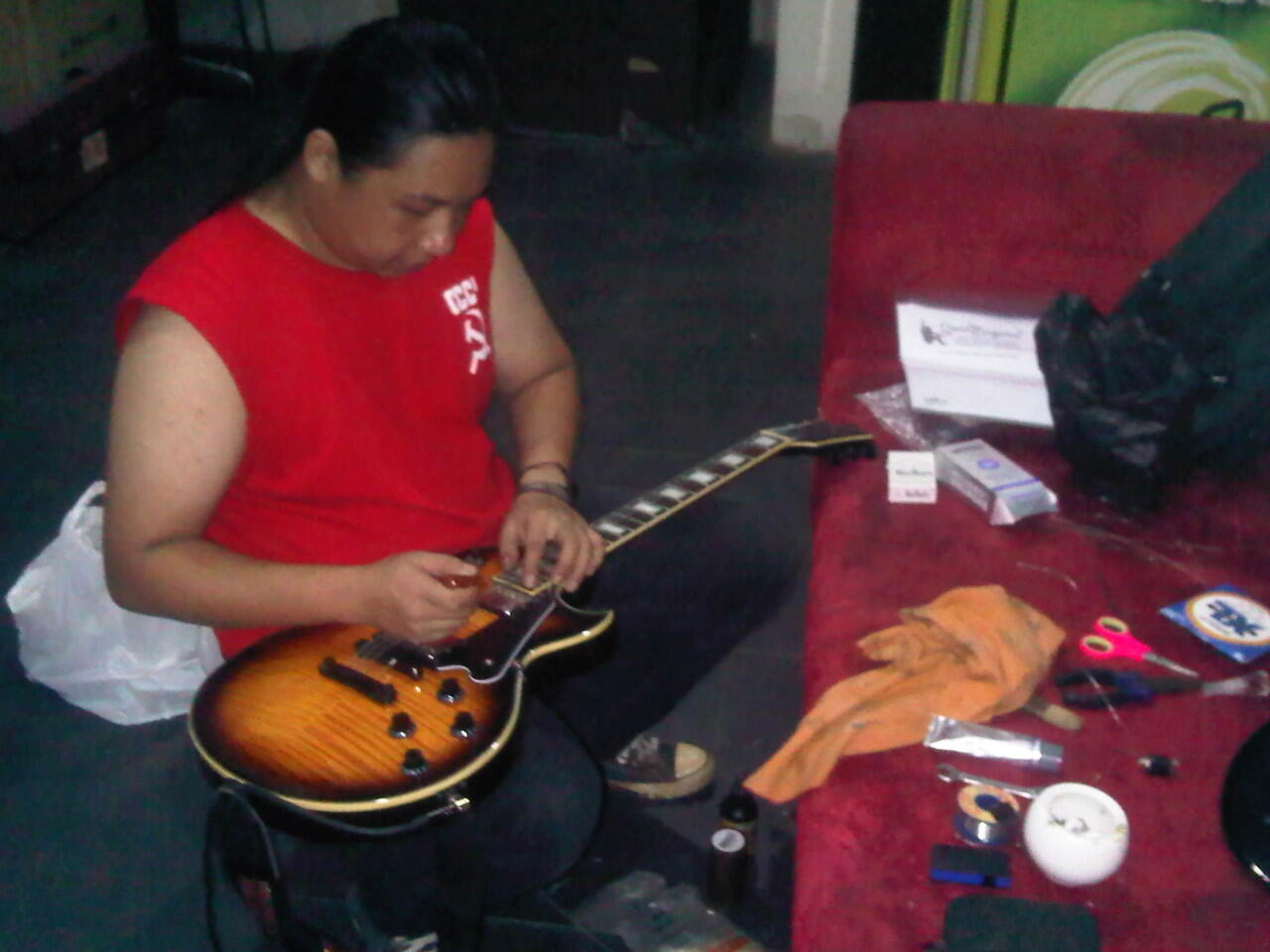 Terima Jasa : Service & Tune Up - Alat Musik ,, Guitar ,, Bass ,, Instrument DLL