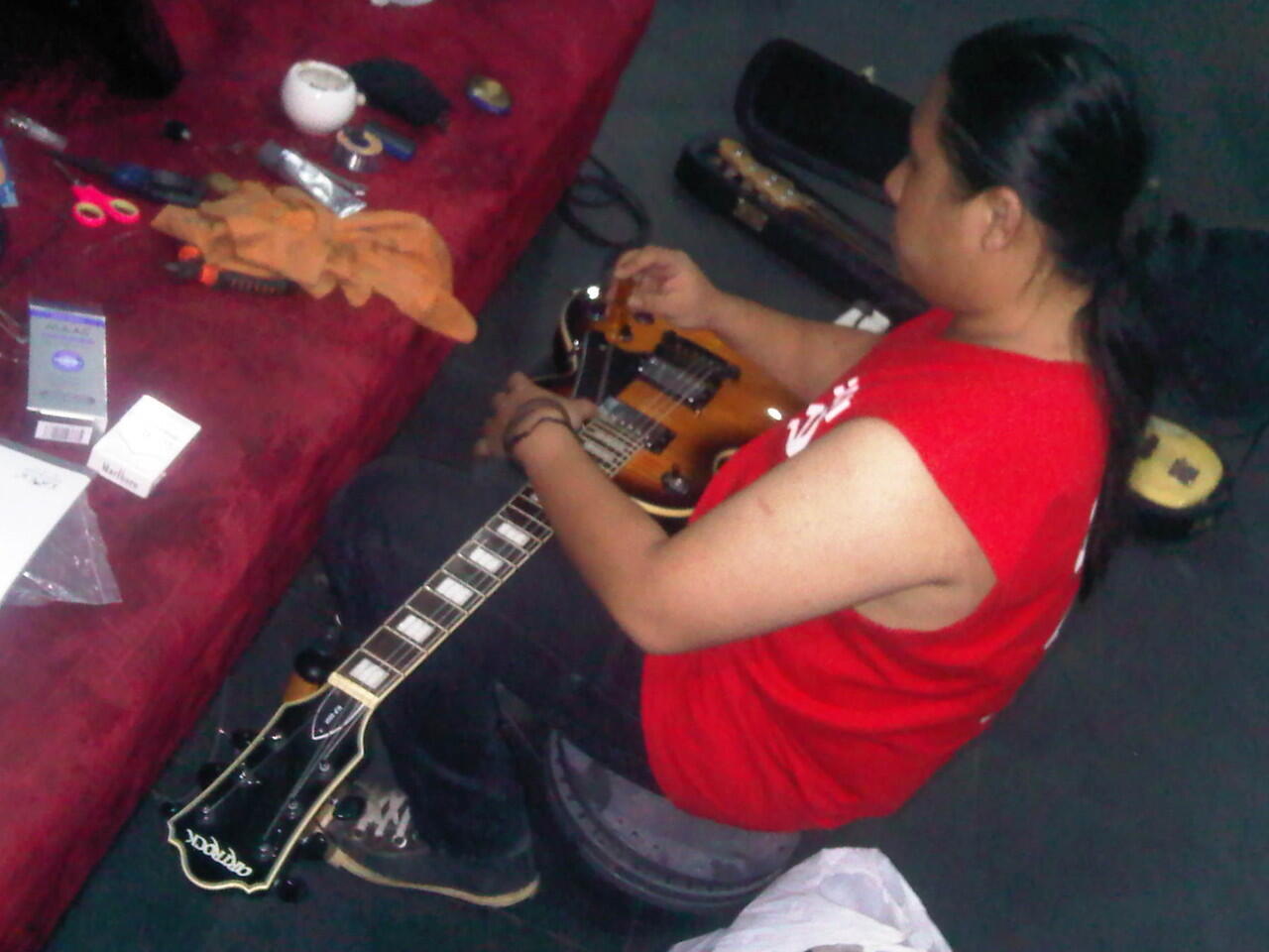 Terima Jasa : Service & Tune Up - Alat Musik ,, Guitar ,, Bass ,, Instrument DLL
