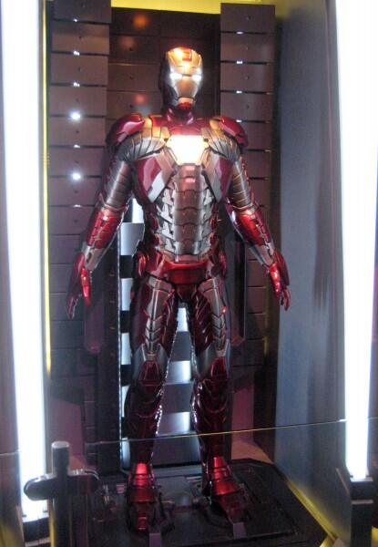 Lihat boleh, Pegang jangan, 25 Replika Armor Iron Man..&#91;PIC++&#93;