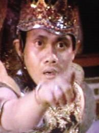 Gan orang yang lagi ribut sama ey*ang s*ubur ini mirip gak sama kasino 'Warkop'?