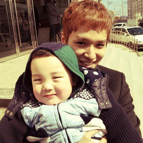 5 Bintang K-Pop yang Harus di-follow di Instagram