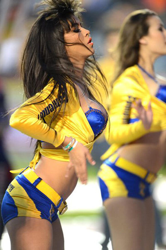 Cheerleader-Cheerleader Seksi Dari Liga Meksiko