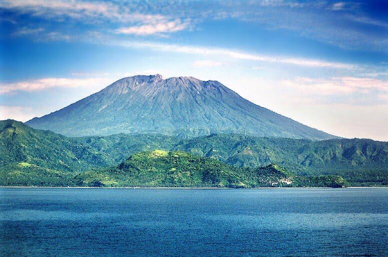 Sebelum traveling keluar negeri, coba dulu deh ketempat tempat lokal ini.