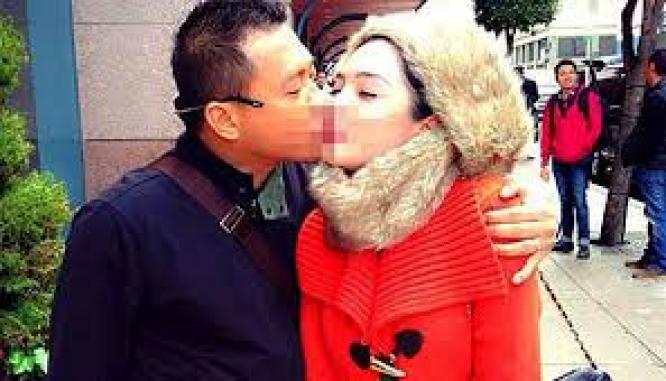 Foto Ciuman Asyanti-Anang di Tempat Umum Beredar
