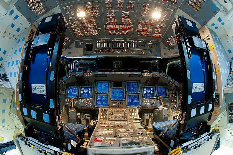 Mengintip Interior Pesawat Ulang Alik Endeavour