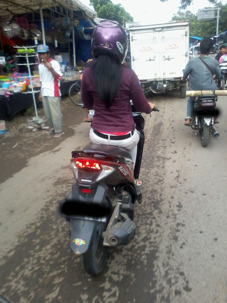 Seneng rasanya kalo dilihat dari belakang