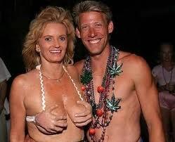 ADA YANG ANEH KAH DENGAN FOTO INI || PART II || &#91;MAAF AGAK BB&#93;