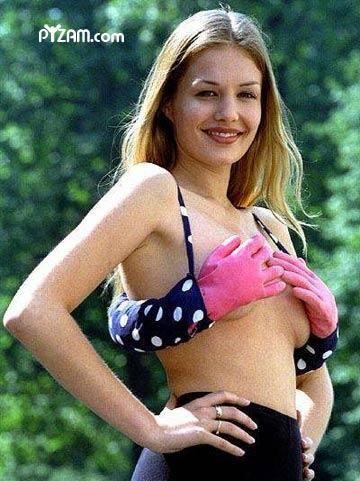 ADA YANG ANEH KAH DENGAN FOTO INI || PART II || &#91;MAAF AGAK BB&#93;