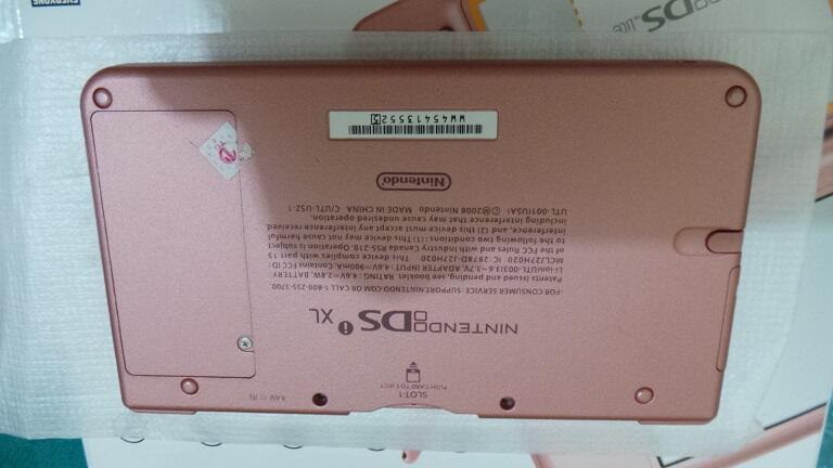 Nintendo DSi XL / NDSi XL Pink Color + Acekard 2i + 8gb Full game (sudah bs bajakan)