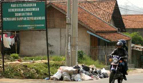 10 Rambu Unik Asli Indonesia