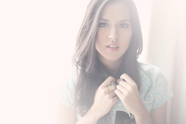 Milih Taylor Swift Atau Raisa ?