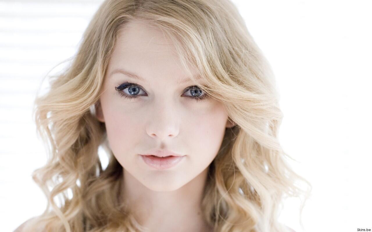 Milih Taylor Swift Atau Raisa ?