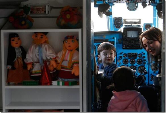 KEREN GAN, PESAWAT BUAT ANAK TK