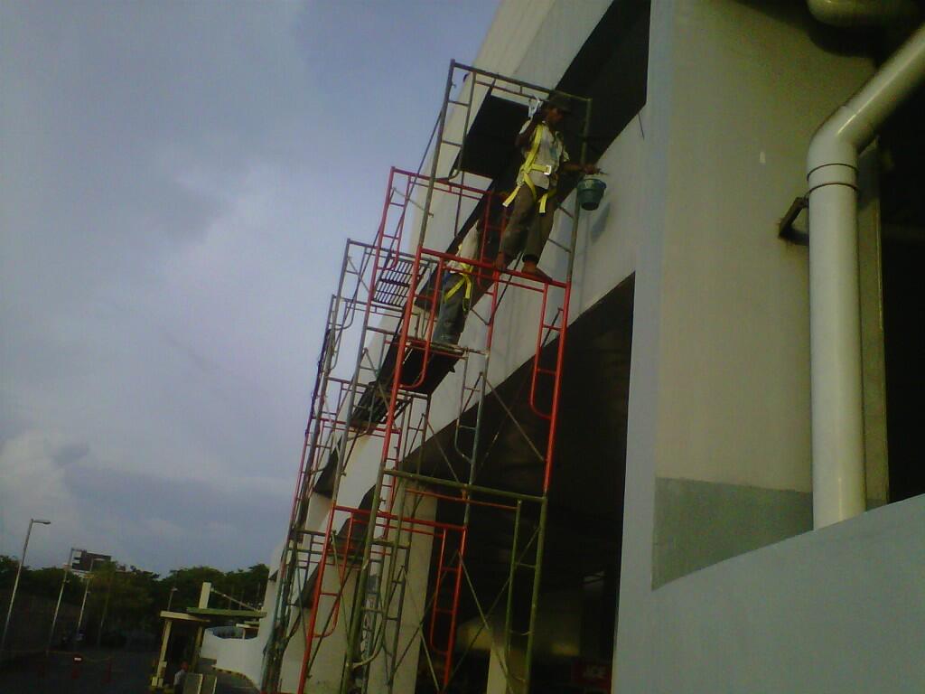 Pembangunan atau Renovasi Gedung dan Rumah