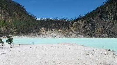 10 Tempat Menarik di Indonesia Dilihat dari Google Earth