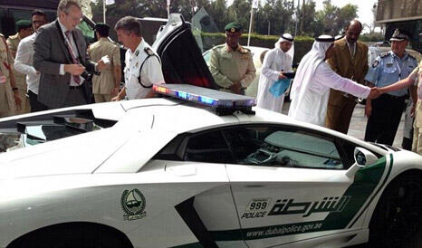 Wuih, polisi Dubai dipersenjatai dengan mobil Lamborghini gan &#91;CEK&#93;