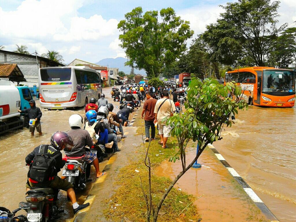 Banjir Rancaekek Lumpuhkan Jalur Bandung ke Garut begitupun sebaliknya