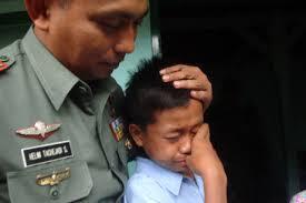 TASRIPIN ; SBY beri bantuan kepada Bocah Miskin&#91;maaf&#93; 12 Tahun hidupi 3 Adiknya