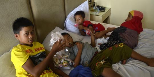 TASRIPIN ; SBY beri bantuan kepada Bocah Miskin&#91;maaf&#93; 12 Tahun hidupi 3 Adiknya