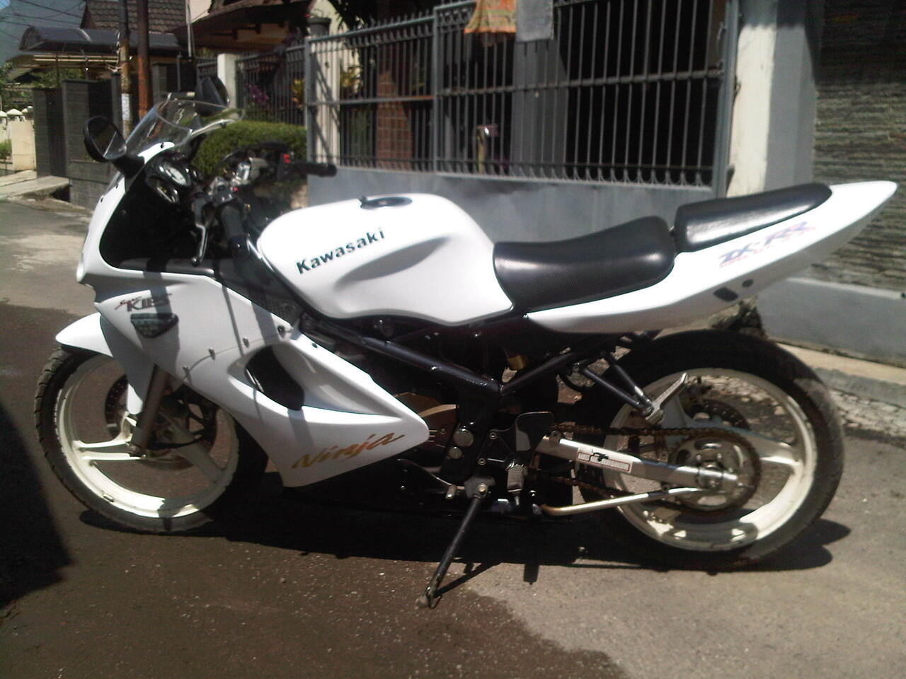 Cari NINJA RR 2010 PUTIH MUTIARA D BANDUNG MODIF ORISINIL KASKUS