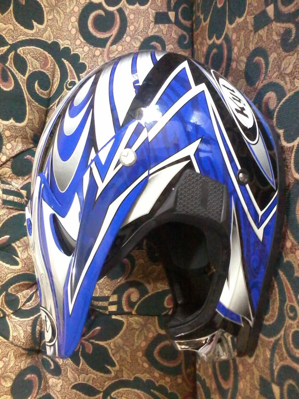 JUAL HELM MOTOCROSS MERK KYT
