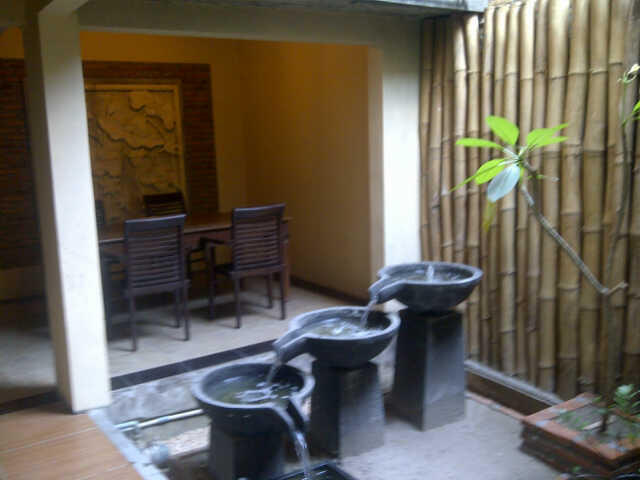 Jual Rumah bergaya Etnik di Solo ( dekat Dengan Hotel Lor In )